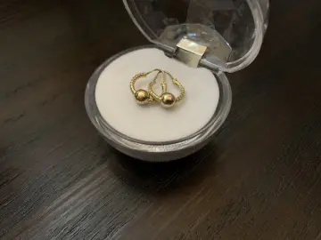 حلق ذهب عيار 18 من Ammar Gold