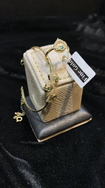 نصف طقم ذهب عيار 18 من فاين جولد Fine gold