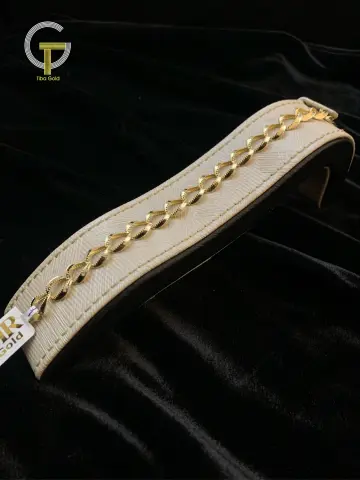 انسيال ذهب عيار 18 من Ammar Gold