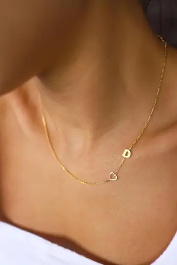 كوليه بالاسم ذهب عيار 18