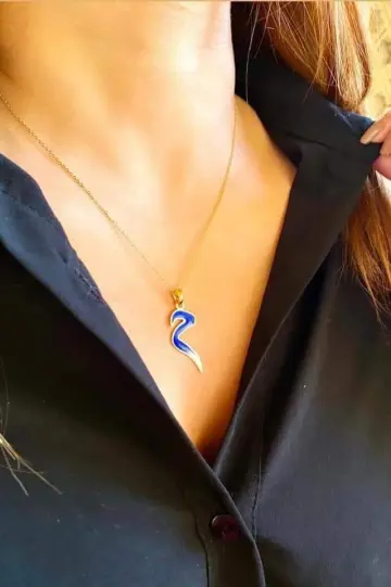 كوليه بالاسم ذهب عيار 18
