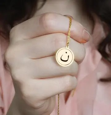 كوليه بالاسم ذهب عيار 18