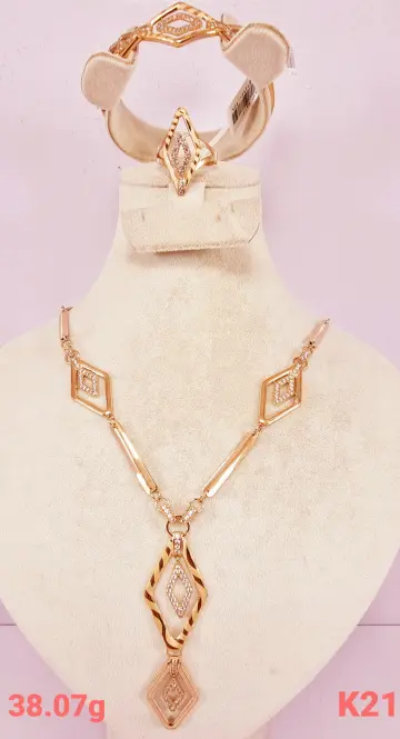 طقم كامل ذهب عيار 21 من ماستر جولد Master gold